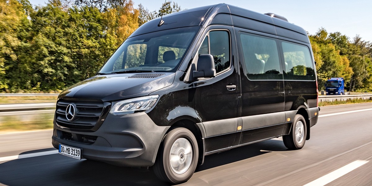 Ultimate Guide to Minibus Hire in Oxford: Tips, Providers, and FAQs