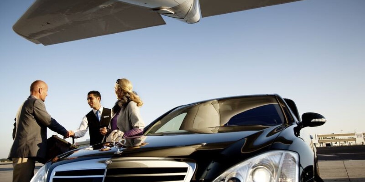 Why IQ Transportation is the Best Airport Limo Service for Stress-Free, Luxurious Travel