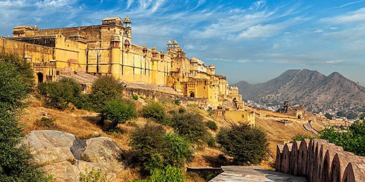 5 most famous Rajasthan forts and places to visit