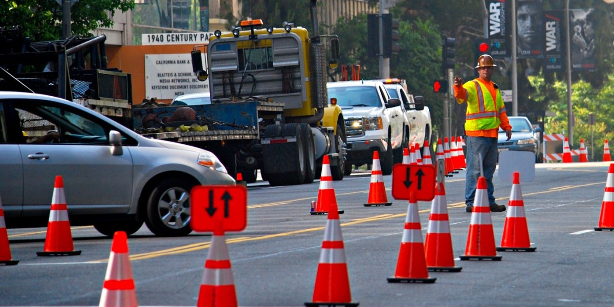 How to Minimize Traffic Disruptions During Road Construction