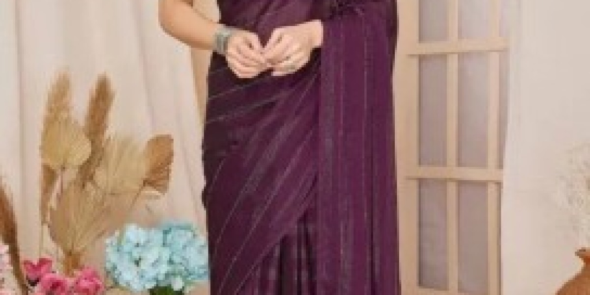 Browse Bella Signora’s Designer Sarees: Stunning Collections for Every Woman’s Wardrobe and Budget!