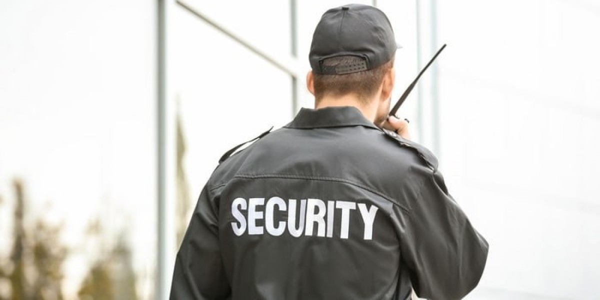 The Importance of Communication for Crowd Controllers in Security Operations