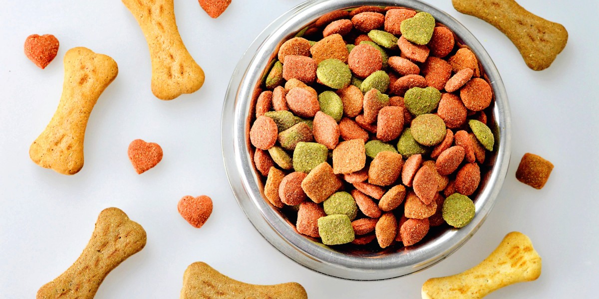 Global Pet Food Market Forecast Predicts Surge in Demand for Premium and Natural Products