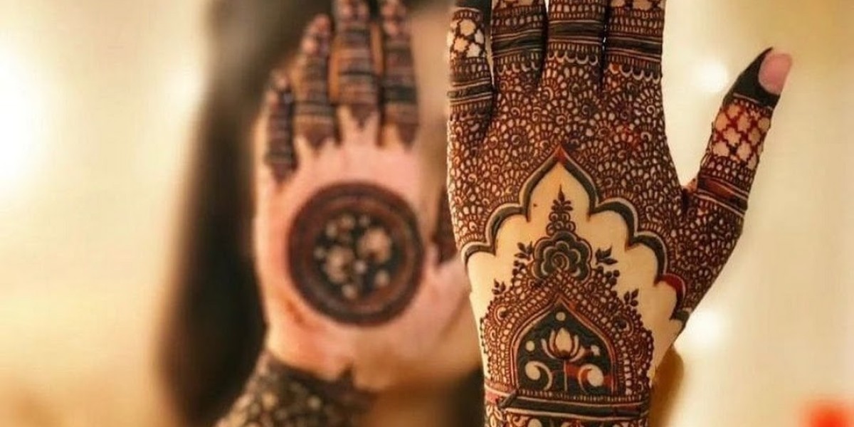 Mehndi Artist Service at Home in Lahore – Your Ultimate Guide to Hassle-Free Mehndi Application