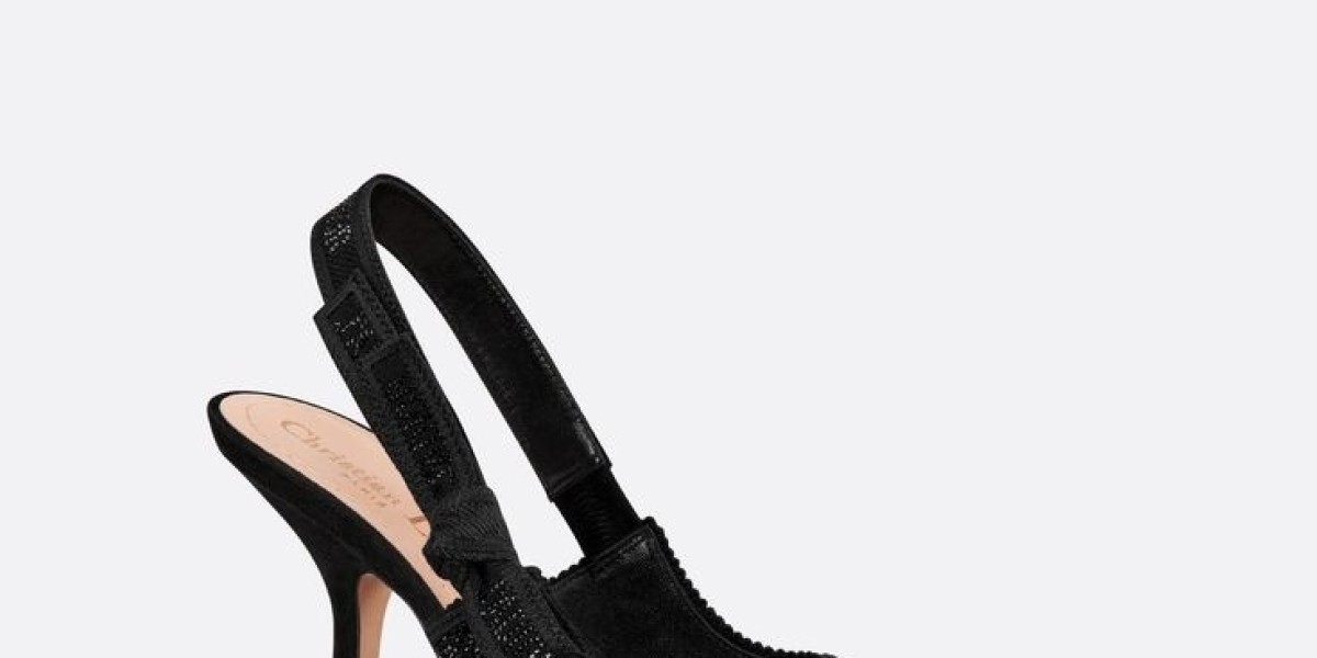 How to Style Women’s Slingback Heels for Any Occasion