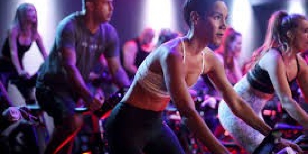 The Benefits of Joining an Indoor Cycling Class