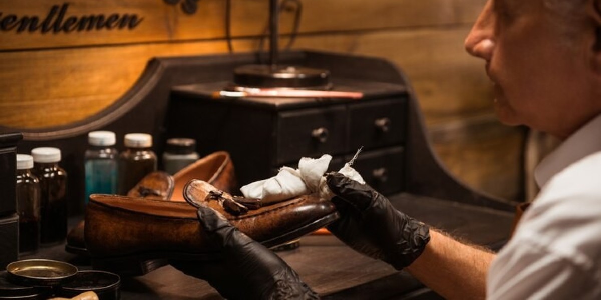 What’s Included in a Shoe Cleaning Service in Singapore?