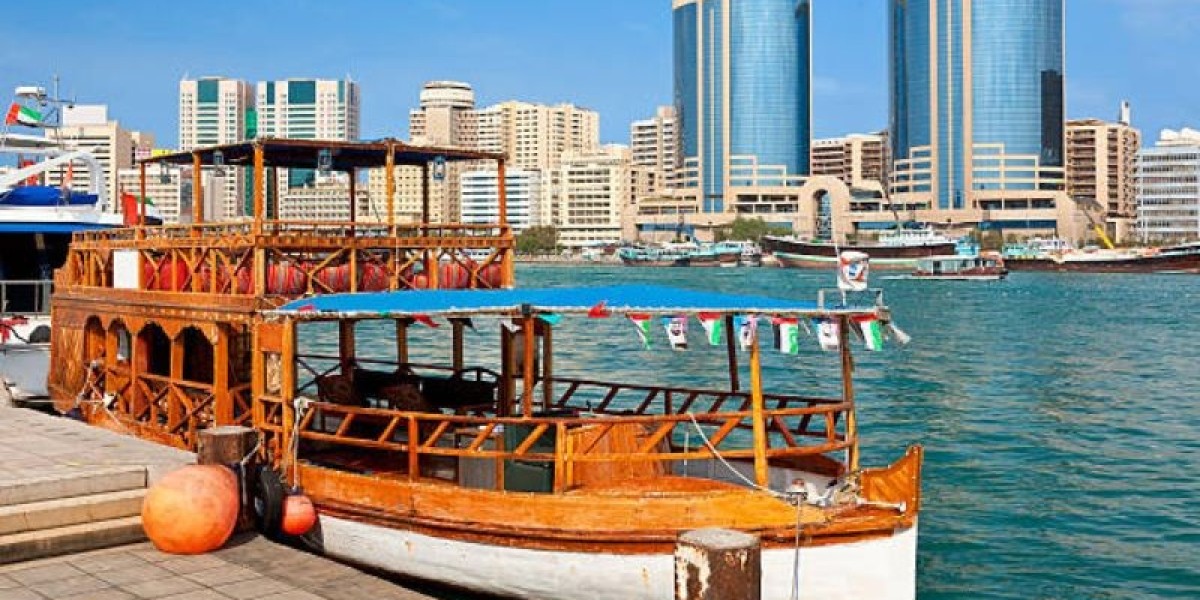 Top 7 Must-See Attractions and Activities in Dubai's Old Quarter