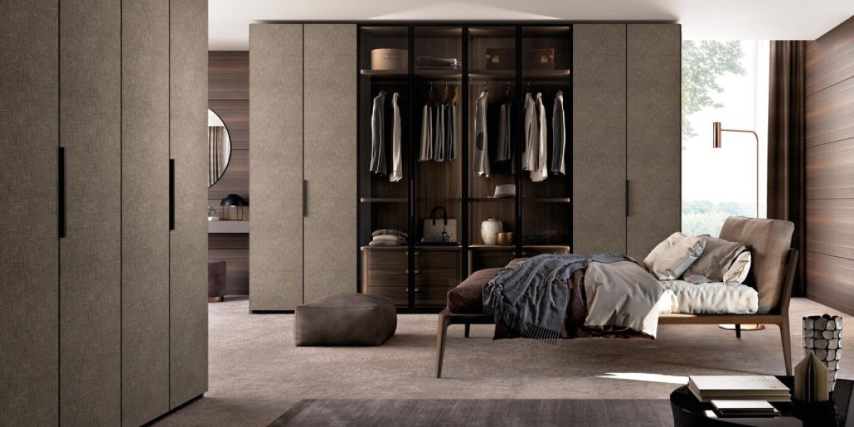 The Best Walk-In Closets: Elevating Home Organization and Luxury