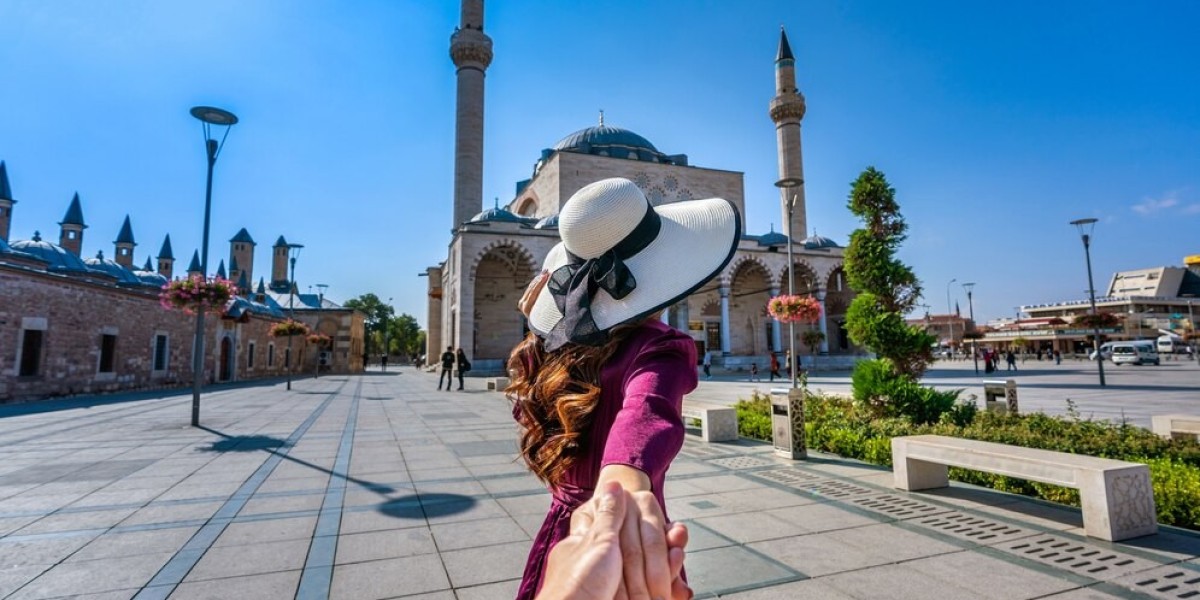 Book Your Holiday in Istanbul with Woking Travel: An Easy Guide for Great Deals