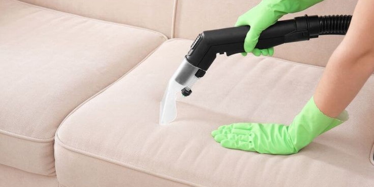 Best Upholstery Cleaning Staten Island Practices for Antique Pieces