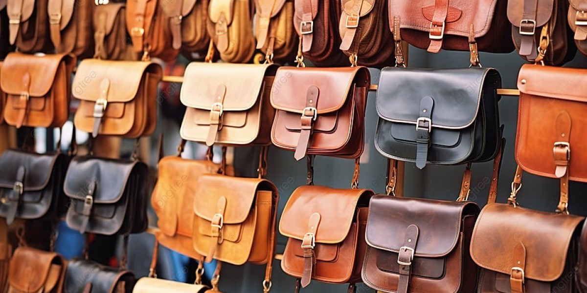 What Are the Advantages of Using a Leather Rucksack?