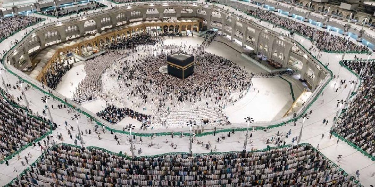 Umrah Packages from Toronto: Prices, Inclusions, and Travel Tips